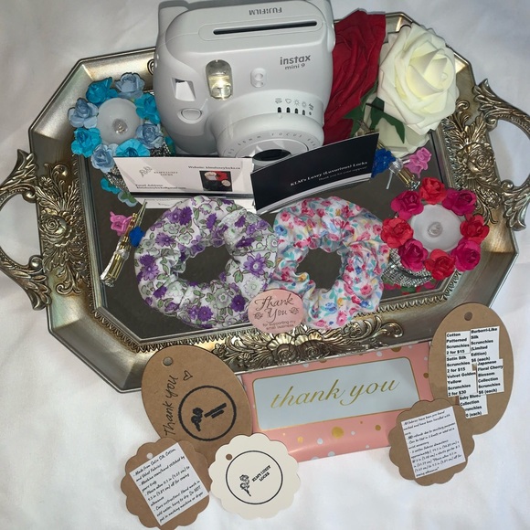 @klmsluxeylocks Handmade Hair Scrunchies $6 $8 $15 $30(support small businesses) - Picture 9 of 17